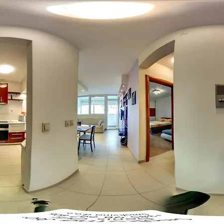 Globo Krstarica Apartment *
