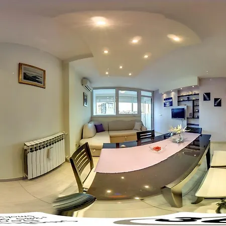 Globo Krstarica Apartment